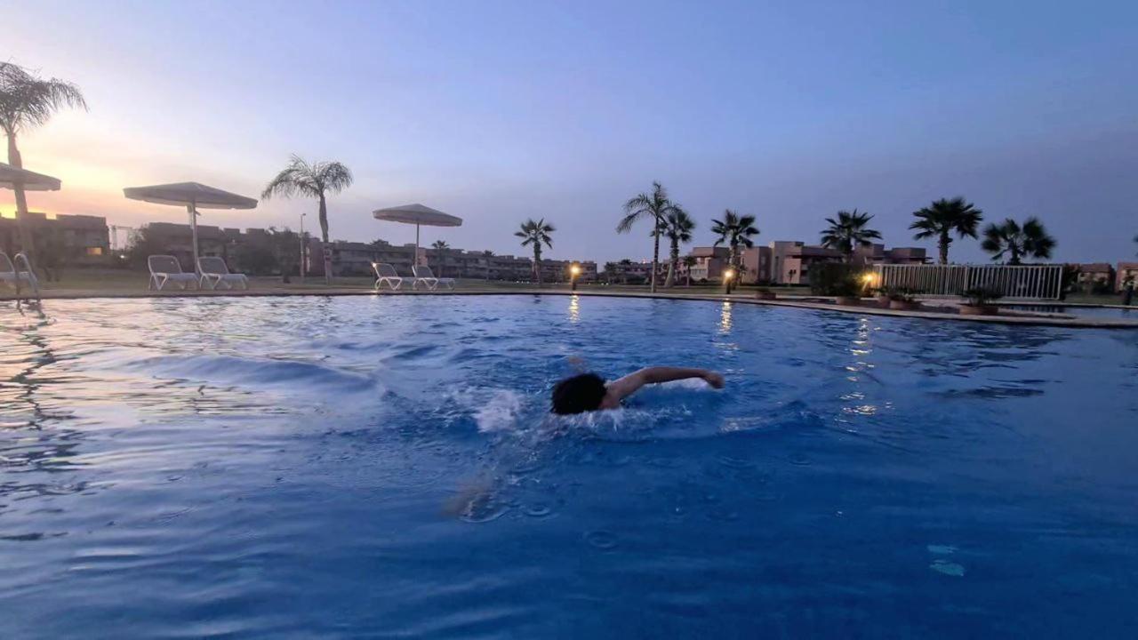 Mini-Villa Situee Dans Une Residence Prestigia A Marrakech, Avec Une Vue Sur La Piscine Et Le Golf Une Securite 24H Sur 24 Et Une Proximite Ideale De L Aeroport 5 Minutes C Est Une Offre Parfaite Pour Des Vacances Marrakesch Exterior foto